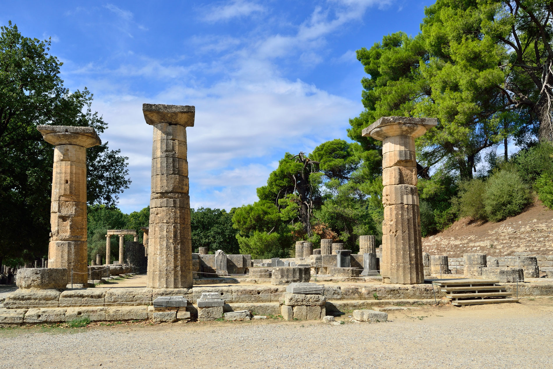 ANCIENT OLYMPIA